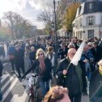 Sarah Wilson Instagram - Silent, apolitical peace march in Paris today from the @institutdumondearabe to @mahjparis (Musee d’art et d’histoire Judaisme) organised by 500 French actors, directors, artists…heartening ❤️ @collectif_uneautrevoix #ceasefirenow #peace Ps I thought SURELY THIS POST would not start fights in the comments. Alas. I’m hiding heated and biased comments. Please don’t DM me your heated links either. Post your thoughts on your own feed 🙏🏼
