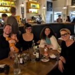 Sarah Wilson Instagram - 18h stopover in London, mostly to meet Summer 🌺 (the cutest!) and see my crew @clerkenwellboyec1 @melissa.hemsley @henryrelph hauling a broken suitcase rescued from the garbage across Paris, to Eurostar (strikes; late; proactively sent compensation 🤷🏽‍♀️😲), through London in 1C to interview @alaindebotton for #wildwithsarahwilson and riff with @sue.fennessy @weare8app HQ.💛🇬🇧❤️🇫🇷🇦🇺