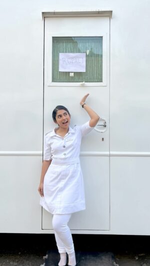Saras Menon Instagram - Rupali’s BTS from ‘Adventures of Lleo’ on @amazonminitv on episode 3, ‘Hospitality’. Always been a dream of mine to do comedy and on this set, we laughed on screen and off screen and I had the best time 🥰🤗 Used this tamil song featured in ‘Leo’ for the BTS as I play a Tamil Nurse in this Hindi show which also has ‘Lleo’ in the title 🥰 #leocinematicuniverse 😛

Thanks to the creator and writers that wrote this character and thought of me for the audition :) @anandeshwardwivedi @akshatspyro @ts.tales @pracheen_peg @prakharshrma07 @iamvaibhv @vishaltalavanekar_ @thescreenpatti @anandeshwardwivedi @deepakmishra18 @vaibhav.bundhoo @shivankit_parihar @siddharthbodkeofficial @koshyvijay @arunabhkumar @thescreenpatti @lalitamanand @crazyrider1223 @iamjhadeepak @kalakar_kehlo__  # Kunal #dolli

 @theweirdwoman ( styling ) & team@reshma._84 ( hair :) ) and Deepak Bhaiya ( make up ) and team

My hilarious and supportive co- actors - @indu_sharma_hi_hai @alamothashana @iamvaibhv 

Edit by my favourite @rookiexyxr_siva 

#amazon #amazonminitv #adventuresoflleo #hindiwebseries #permanentroommates #thescreenpatti #leo #karukarukarupayi