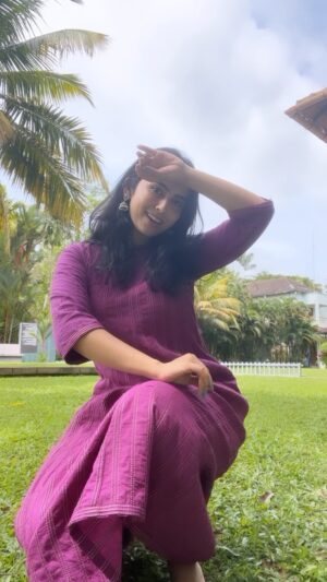 Saras Menon Instagram - Purple in paradise, wearing @alka.hari 💜 check out her spring / summer collection💜