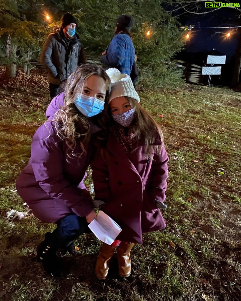 Sasha Clements Instagram - For the first time in my career I got to play a Mom!!! Meet my movie daughter @vanessa_fox_official ❤ I was so nervous to meet her! I kept asking Corbin "What if she doesn't like me??" lol. But we quickly became besties because not only is she the sweetest thing to walk this planet but also such a pro to work with! ⁠⁠ ⁠⁠ During our night shoots she would hold my hands between her mittens filled with hand warmers so I wouldn't get cold😩 She taught me the latest TikTok dances and on days where my body was secretly killing me, she was my little rock and the best distraction! ⁠⁠ ⁠⁠ I cannot wait for you to see her cuteness in #AChristmasDanceReunion! Thank you @BrianHerzlinger & @meggsherzy for making me a parent 🤣 ⁠⁠ ⁠⁠ Watch the premiere Dec. 3rd on @lifetimetv 🎄⁠⁠