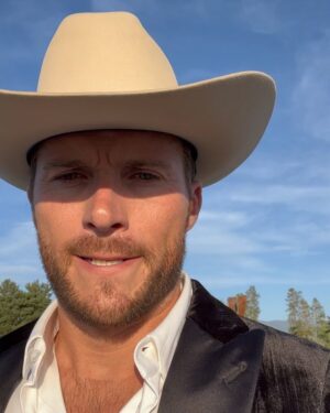 Scott Eastwood Instagram - Montana vibes. 🍻 🦓 🐎 🤠 💒