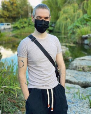 Seán McLoughlin Instagram - 😷