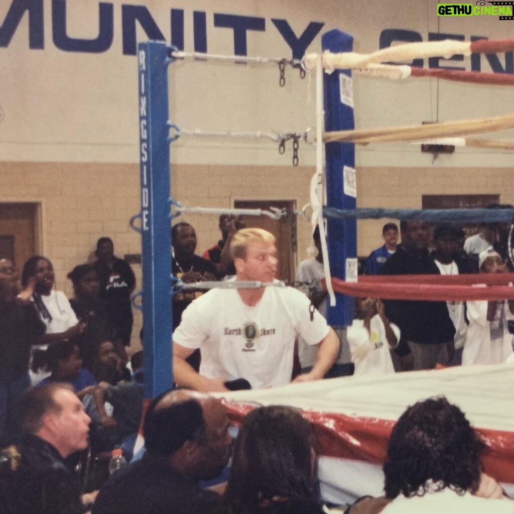 Sean Carrigan Instagram - Carrigan-land, back in the day. #EmeraldBoxingClub