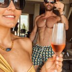 Sebastián Rulli Instagram - ¡¡Vida de mi amor!! 8♾️AÑOS!! GRACIAS POR TANTO AMOR @sebastianrulli todos los días construimos esta relación, amarte me hace feliz, me llenas en todos los sentidos. Gracias por la complicidad, por ser mi gran amor ❤️ mi familia 🙏 mi amigo, mi mejor compañero. Que la vida nos dé salud para compartir muchas aventuras juntos, te amo profundamente y tan bonito ✨✨ quiero escribir muchas cosas, compartirlo con ustedes que han sido parte de los momentos más importantes de nuestras vidas ✨🙏♾️ Gracias por hacer todo más especial con su amor hacia nosotros! Nos sentimos muy afortunados y agradecidos! VAMOS A MULTIPLICAR ESTOS AÑOS ✨✨🙌🙏👏❤️ ♾️♾️♾️♾️♾️♾️♾️♾️♾️ ∞∆ Al Infinito y mas Allá ∞∆