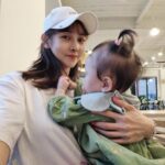 Seo Yeong Instagram - 몸이 좀 안좋았던 요며칠~ 그럼에도 불구하고 고마운 주말이 다가와서 남편에게 기대어 쉬는중. 어여 회복해야하는데... #으라차차 #힘을내요아줌마 #겨울중간어디쯤 #goodnight