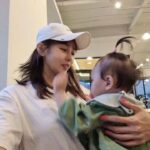 Seo Yeong Instagram - 몸이 좀 안좋았던 요며칠~ 그럼에도 불구하고 고마운 주말이 다가와서 남편에게 기대어 쉬는중. 어여 회복해야하는데... #으라차차 #힘을내요아줌마 #겨울중간어디쯤 #goodnight