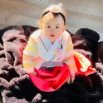 Seo Yeong Instagram - D-1 소이 돌 전야제ㅎ 남편과 동네 공원에서 찰칵📸 너무 추워서 코끝이 빨간데도 천하무적 소이는 컨디션 최상으로 돌 하루전까지 왔다ㅎ 소이를 품은채로 결혼식을 너무 성대하게 치르며 감사하게도 너무 많은 사람들의 축하를 받아서 돌잔치는 셀프로 해주기로 했는데 나날이 발전하는 남편의 사진실력덕에 짧고 굵게 샤샤샥! 이게 더 의미있고 오래 기억에 남을것 같아💗 내일도 화이팅해서 돌상 잘 차려주자 남편아ㅎ #한복입은만두 #1년이라니 #감개무량한밤 #myonlyone