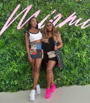 Serena Williams Instagram - A day in miami. With my naughty sis
@venuswilliams 
@karliekloss 
@olympiaohanian 
@khaby00 
#formula1 
#miami
