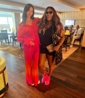 Serena Williams Instagram - A day in miami. With my naughty sis
@venuswilliams 
@karliekloss 
@olympiaohanian 
@khaby00 
#formula1 
#miami