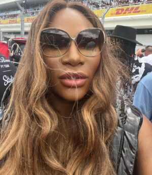 Serena Williams Instagram - A day in miami. With my naughty sis
@venuswilliams 
@karliekloss 
@olympiaohanian 
@khaby00 
#formula1 
#miami