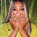 Serena Williams Instagram – Peek-a-boo 

@serenawilliamsjewelry