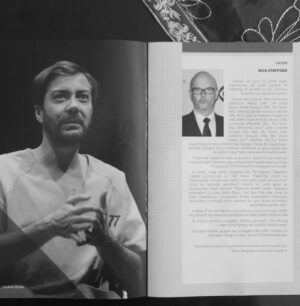 Serhan Süsler Instagram - #katherinedesouza #nickstafford #ahmetlevendoğlu #theatre #şarkı #söylemek #gerek #bazen #englishtheatre #in #istanbul #more #to #come #acting #the #murder #suspect #kevinkross #🙂 #😇 #🐝 #🎠 #🤹🏻‍♂️ #❤️