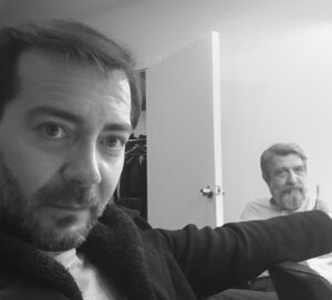Serhan Süsler Instagram - #kulis  #baba #kardeşliği #metinbelgin #istdt #cehennemoyunu #nehrinsolgunyüzü #actorslife #devlettiyatrosu #tiyatro #iyidir