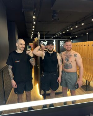 Serhii Filimonov Instagram - Потренував вояк))