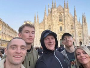 Session Moth Martina Instagram - Making unbelievable memories with the people I started it all with 🍀💚🇮🇹🍻