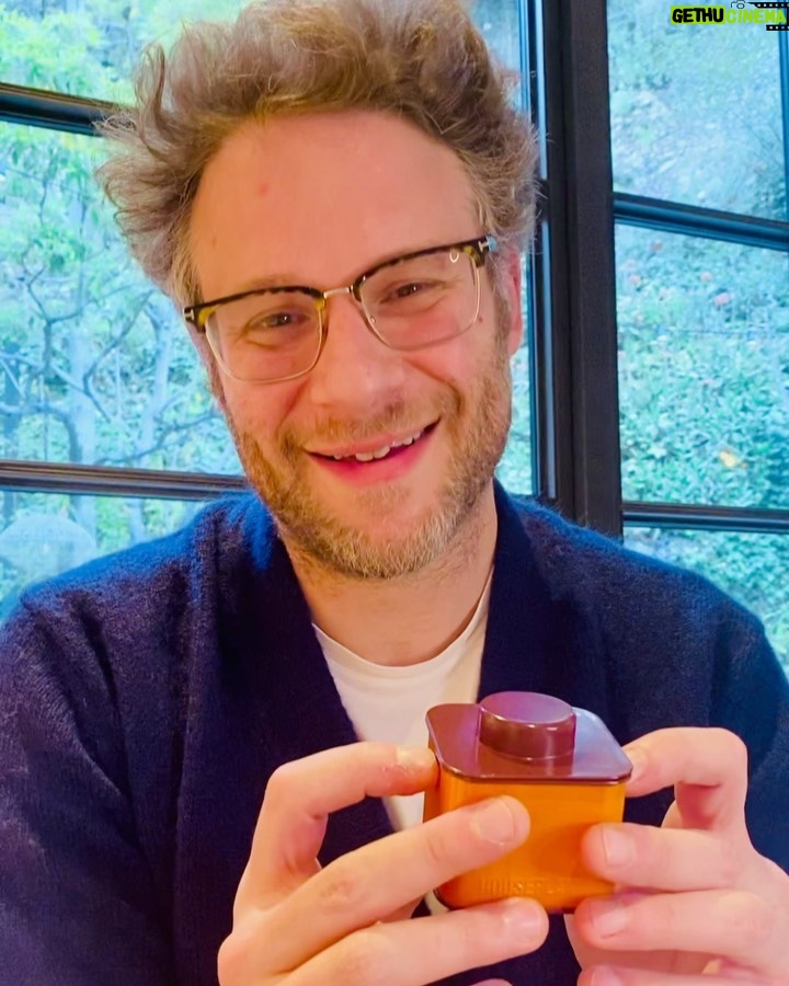 Seth Rogen Instagram - Tips on opening our tins! Check out @houseplantus for more info!