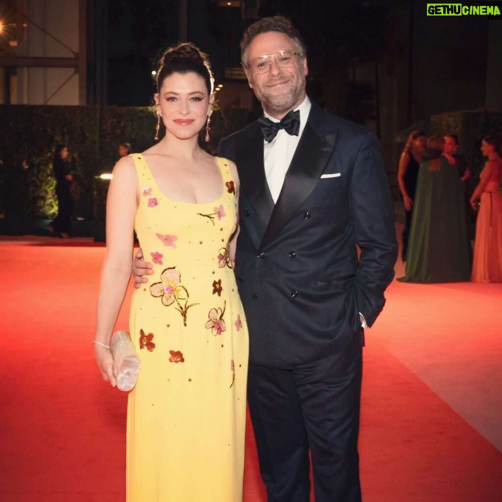 Seth Rogen Instagram - Lovely night at the Academy Gala with my gorgeous wife @laurenmillerrogen and also Oprah was there.