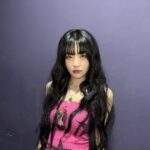 Seulgi Instagram - ❤️오늘 음악중심💙 칠킬 활동 첫 1위!! 러비들이 만들어주신 값진 상 너무 감사합니다🥹🥹 예상치 못한 깜짝선물이라 소감을 잘 말했나 모르겠네요🥲 우선 이번 정규앨범 좋은 퀄리티로 멋지게 세상 밖으로 나올수있게 해준 우리 red팀!!!!! 밤낮 잠 못자며 저희를 위해 일해주셨는데 괴롭게해서 미안해요🫠 Sm회사 스텝분들,우리 헤메스, 매니저님 너무 고생많으셨고 감사드립니다 그리고 사랑하는 우리 멤버들!!!! 한마음 한뜻으로 재미있게 활동하고 있어서 즐거워요 많이 사랑하고❤️ 우리 러비🥹🥹 여러분들의 응원하는 마음이 10년차인 지금까지 이토록 뜨겁다니.. 매번 감동받아요 더 큰 사랑으로 러비를 아껴주고 응원하는 래드벨벳이 될게요 모두모두 감샤합니다아아아아❤️❤️❤️
