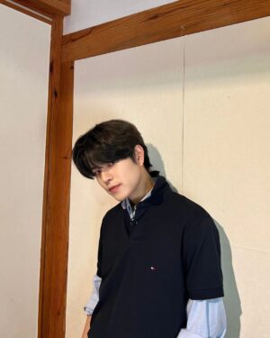 Seungmin Instagram - 🍃

#타미힐피거 #tommyhilfiger