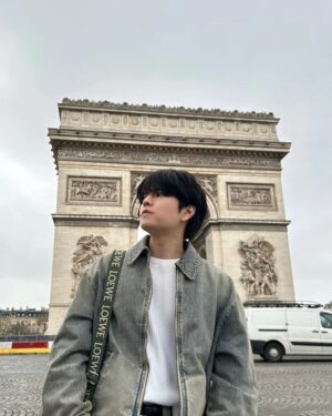 Seungmin Instagram - 🇫🇷👋