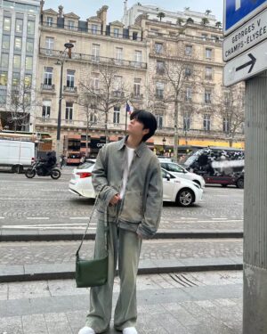 Seungmin Instagram - 🇫🇷👋