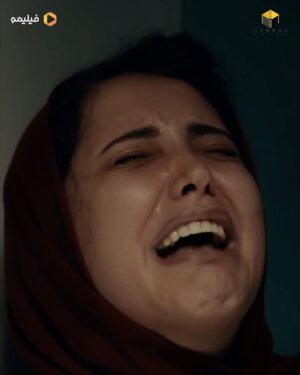 Shabnam Ghorbani Instagram - سارا : من یه بدبخت همیشه بازنده ام که هر بار یه دری خواست به روی من باز شه صد تا قفل دیگه اومد روش من موندم و بخت سیاه م

به نظرتون چی میشه بعضیا بد شانس میشن ؟!