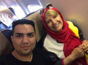Shahin Taslimi Instagram - در هواپیما اتفاقی  یکی از  همسایه های سابق
