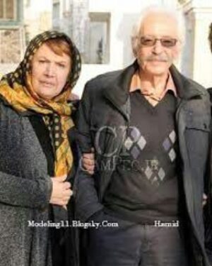 Shahin Taslimi Instagram - دیروز در لوکیشنی که با مرحوم مشایخی  قبلا بازی کرده بودم  کار میکردیم  هر طرف که نگاه میکردم یاد خاطرات آن روز ها میافتادم واقعا  دنیا خیلی  بی ارزش  هست  همه چیز  فانی هست
