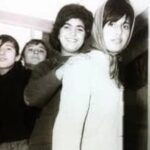 Shahin Taslimi Instagram - ‌ به نظرم یکی از بهترین دوران زندگی هر کس، دوران تحصیل علی‌الخصوص دبیرستانه... پ.ن: طبیعتا عکس کیفیت نداره برعکسِ زندگیمون در اون دوران🥰😍 #شهین_تسلیمی #بازیگر_ایرانی #بازیگران_زن_ایرانی #سینمای_ایران
