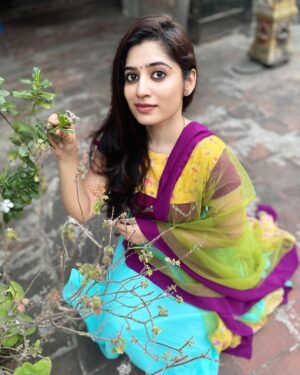 Shambhavy gurumoorthy Instagram - 🌼

Pc: @r_prashanna 😘😘
salwar from : @petals.chennaiii 

#sam&prasi #trending #instagood #instadaily #nofilter #nomakeup #tamilactress #instamood #traditional #traditionalwear #trendingpictures #beingtraditional #selflove #loveyourself