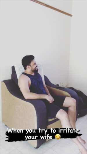 Shambhavy gurumoorthy Instagram - Don’t try to irritate your wife 🙄🙄

#Sam&Prasi #realcouple #tamilcouples #trendingreels #instagood #instafam #love #instalove #suntv #geminitv #happyday #husbandandwife #mr #mrs #happyday