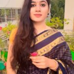 Shambhavy gurumoorthy Instagram - one of my favourite song!!!💙 Saree from : @knotnthreads #trendingreels #tamilsongs #tamilreels #reelkarofeelkaro #sareelovers #tamilsongs #favouritesong #loveyourself #beconfident #beingtraditional #musicislife #magicmoments #tamilgirl #loveforsarees #sam&prasi Chennai, India