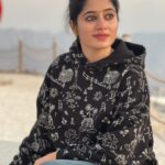 Shambhavy gurumoorthy Instagram - Gratitude post ✨ Grateful for everyday of 2023🌸 and welcoming the new year 2024 ❤️with resolve to find the opportunities hidden in each new day with smile on all of your faces 😇 With love , Sam & prasi❤️ Jebel Jais (Ras Al Khaimah) - Highest Point Of UAE