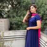 Shambhavy gurumoorthy Instagram - Start each day with greatful heart ✨💙 #trending #instagood #instalike #instadaily #positivethinking #bepositive #selflove #selfcare #happyheart #happymind #loveyourself #sam&prasi #saturday #beinghappy #trendingpost Chennai, India