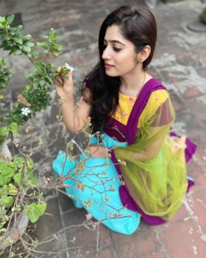 Shambhavy gurumoorthy Instagram - 🌼

Pc: @r_prashanna 😘😘
salwar from : @petals.chennaiii 

#sam&prasi #trending #instagood #instadaily #nofilter #nomakeup #tamilactress #instamood #traditional #traditionalwear #trendingpictures #beingtraditional #selflove #loveyourself