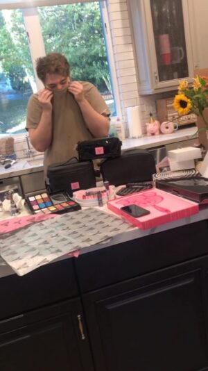 Shane Dawson Instagram - Coming Friday at 10am PST to jeffreestarcosmetics.com 🐷❤️🌟