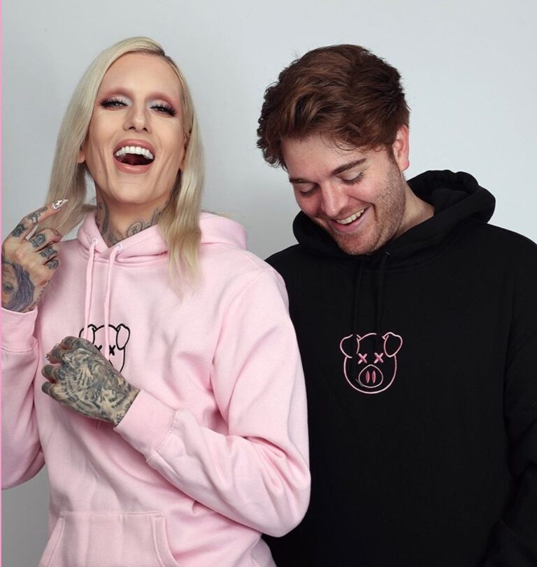 Shane Dawson Instagram - My new merch store is live!!! Link in bio!😭❤️ thank u jeffree for changing my life and making this the best year ever 🐷❤️🌟