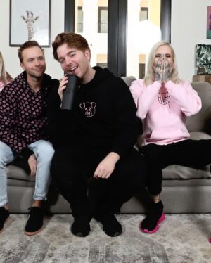 Shane Dawson Instagram - In honor of my merch restocking here’s some of my favorite outtakes from the photoshoot day :)) from me looking like a slime killer, to morgan looking like a damn supermodel, to Jeffree stealing Andrews camera to take pictures of his crotch. It truly was one of the most fun days I’ve ever had. :,) ❤️ (merch restock link in bio)
