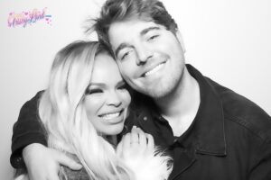 Shane Dawson Instagram - Seeing Trish so genuinely happy last night was the best Christmas gift ever. She’s been my family to me for so many years and seeing her smiling surrounded by love was something I’ve wanted for her for so long. What a perfect night :,) ❤️