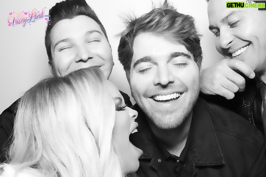 Shane Dawson Instagram - Seeing Trish so genuinely happy last night was the best Christmas gift ever. She’s been my family to me for so many years and seeing her smiling surrounded by love was something I’ve wanted for her for so long. What a perfect night :,) ❤️