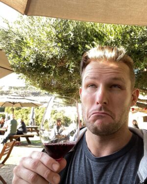 Shane Veryzer Instagram - Wine snobs 🧐🍷
@kimmydoesstuff