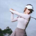 Shang-Fei Wang Instagram - 學習。 每次都有不同的驚喜跟成就 - 喜歡。 👚🧢 @minus1_official 📸 @chicken_more