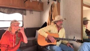 Shaun Johnston Instagram - Trailer Session!!! What’re ya gonna do...? Sometimes ya just gotta go back to work. Sj. @amber_marshall_farm @kevin_mcgarry_w #coversong #hlinprod