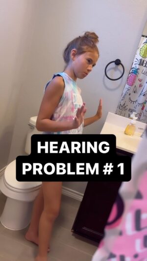 Shaylee Mansfield Instagram - This is more of hearing sister problem #1836572, fr! So many times my hearing sister (and other hearing people) have to remind me to be quiet. To be honest, my ears don’t care. 😂 🔇  It’s awesome not being bothered by annoying sounds.