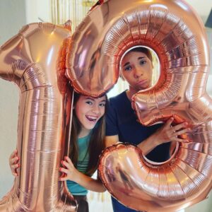 Shaylee Mansfield Instagram - What a morning waking up to all the decorations, a scavenger hunt to find my gifts, opening them up, and celebrating my 13th birthday. Bittersweet because that means I’m growing up and will no longer be a kid. If I could, I would wish to be a kid forever. ✨

#happy13thbirthday #13thbirthday #bestgiftsever #aries