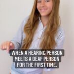 Shaylee Mansfield Instagram - Almost every single time a hearing person meets a Deaf person for the first time, the hearing person unintentionally asks the Deaf person a billion questions about what it’s like to be Deaf. Usually, it starts with questions regarding if they can hear, talk, or wear some hearing devices. All about their hearing “abilities”when Deaf people are so much more than just that. What some hearing people forget to ask is about the Deaf person’s likes, dislikes, dreams, fears, family, and many more. This video is a reminder that Deaf people are very much like you… invite them to chat about all kinds of topics! 😊 #realtalk💯 #deafawareness #signlanguage #deafpeople #americansignlanguage