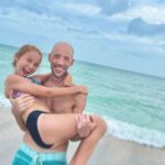 Shaylee Mansfield Instagram - Happy Father’s Day to everyone and the happiest Father’s Day to my daddy who’s a kid at heart making life more adventurous! #daddyanddaughter #happyfathersday2021 #sanibelisland #familyadventure Bowman's Beach