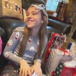 Shaylee Mansfield Instagram - Christmas and me are best friends - it’s pretty obvious in the pictures. 😄🥰🤩 May you all have the happiest and gentlest holidays this season. Hoping 2022 will be lighter and brighter for everyone. 🤟🎄 Atlanta, Georgia