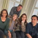 Shaylee Mansfield Instagram - Who’s been keeping me in company lately? My newest TV family, the Nicolettis! @sarahwaynecallies @miloanthonyventimiglia #pollydraper #williamfichtner #comingsoon Los Angeles, California
